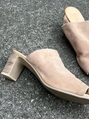 Bueno Suede Open-Toe Mule in Camel